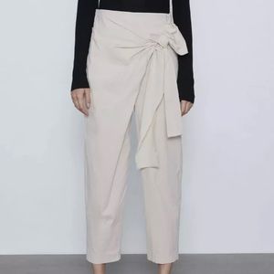 NWOT Zara Beige Pants with bow XS